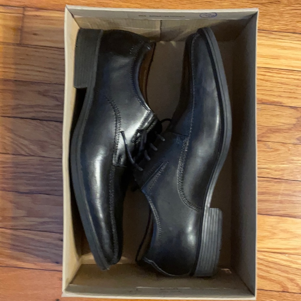 Men’s Black Leather Clark’s Shoes 9W